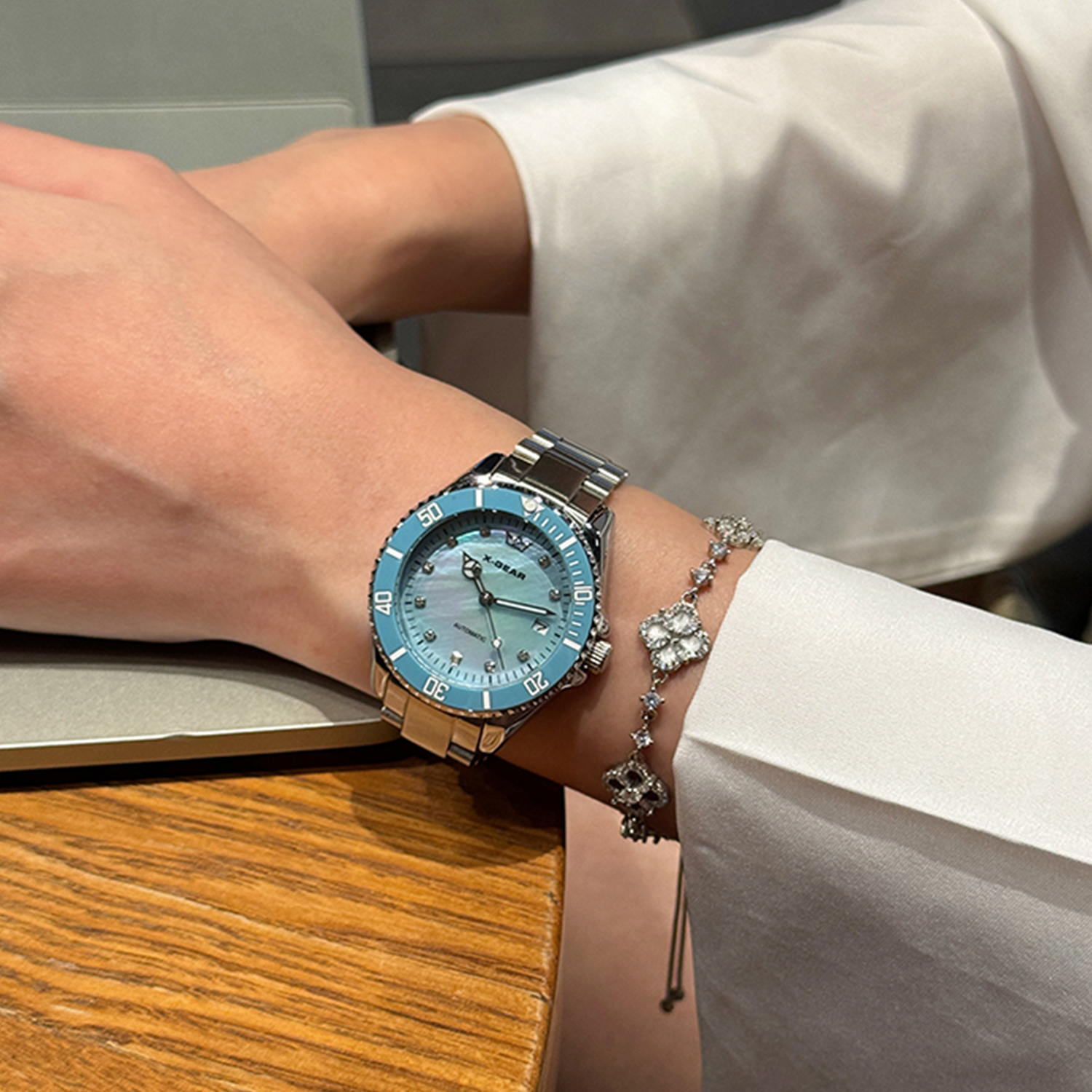 Women's Mechanical Watch Diamo - đánh giá và giá Push Button Tactile